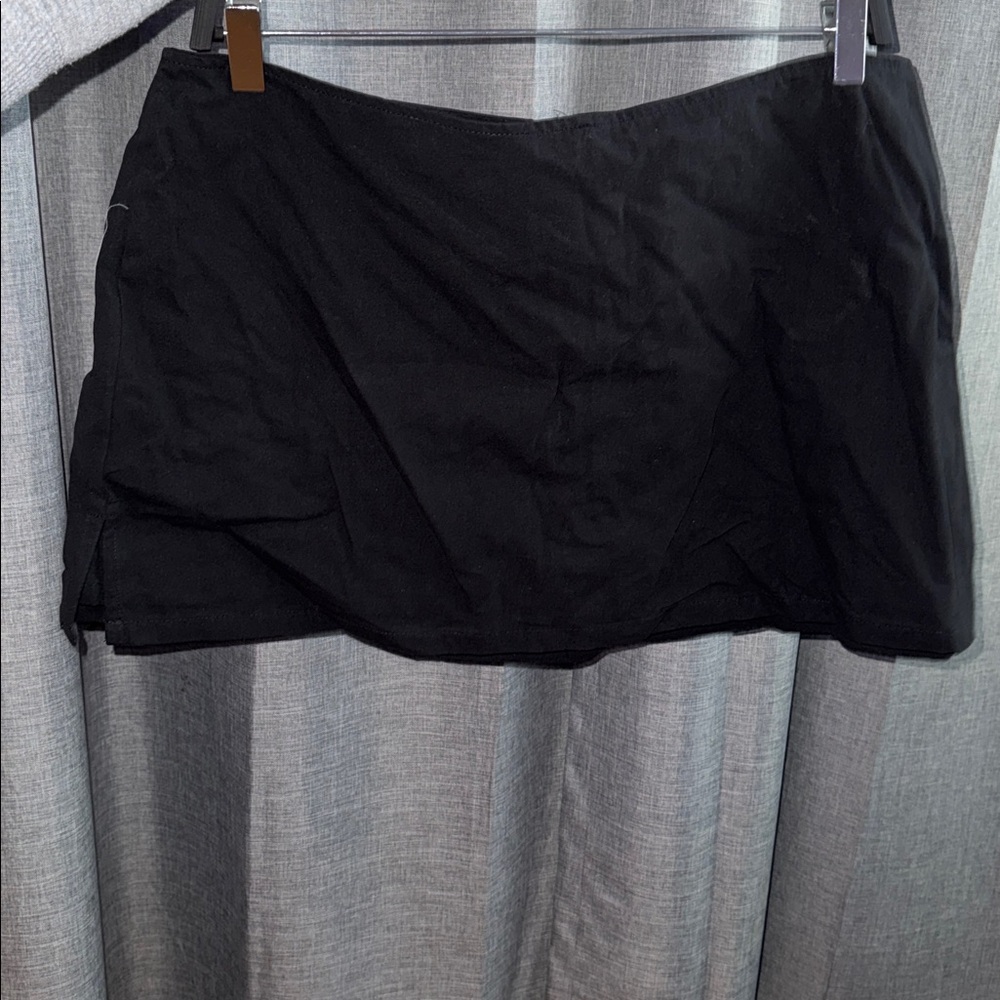 Women’s Black Skirt